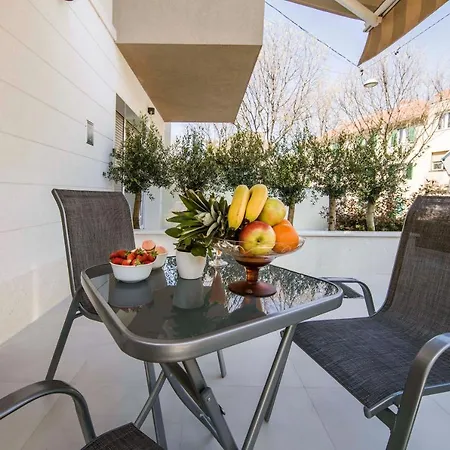 Amaris Luxury Lejlighed *