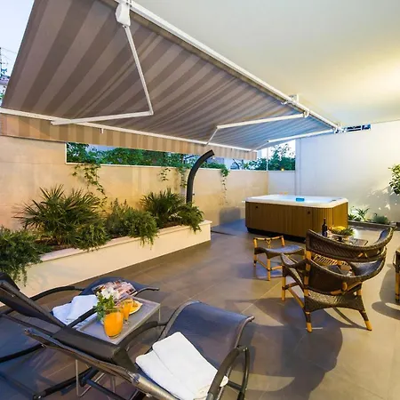 Amaris Luxury Lejlighed *