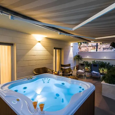 Amaris Luxury Lejlighed *