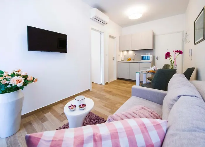 Amaris Luxury 公寓